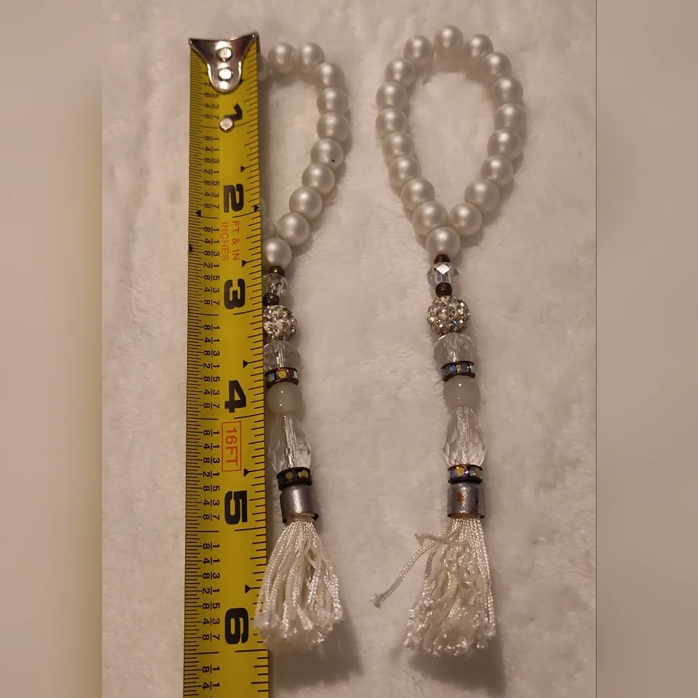 Elegant White Pearl Necklace